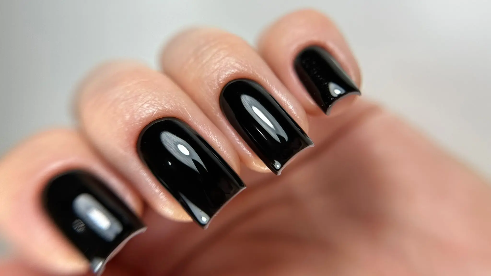 Manucure russe chez Fénix